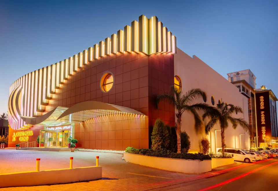 Grand Pasha Hotel
