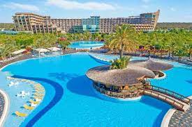 Noahs Ark Deluxe Hotel