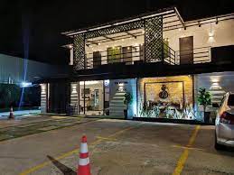 Sky Inn