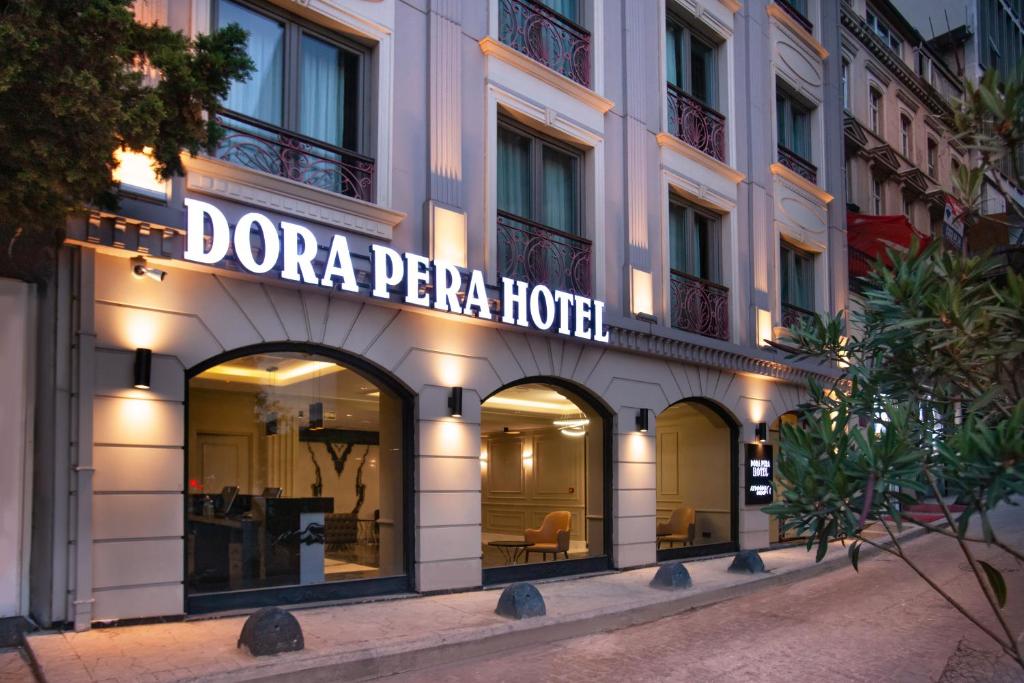 Dora Pera