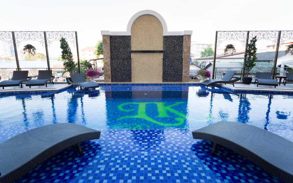 The Green Park Resort LK President