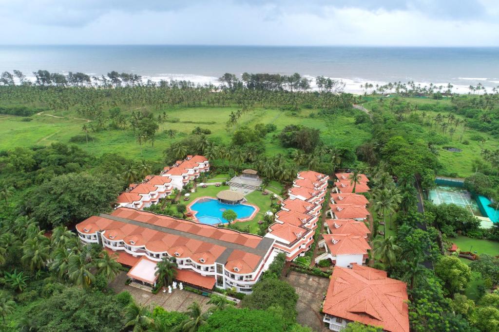 The Heritage Village Club + The Orchid