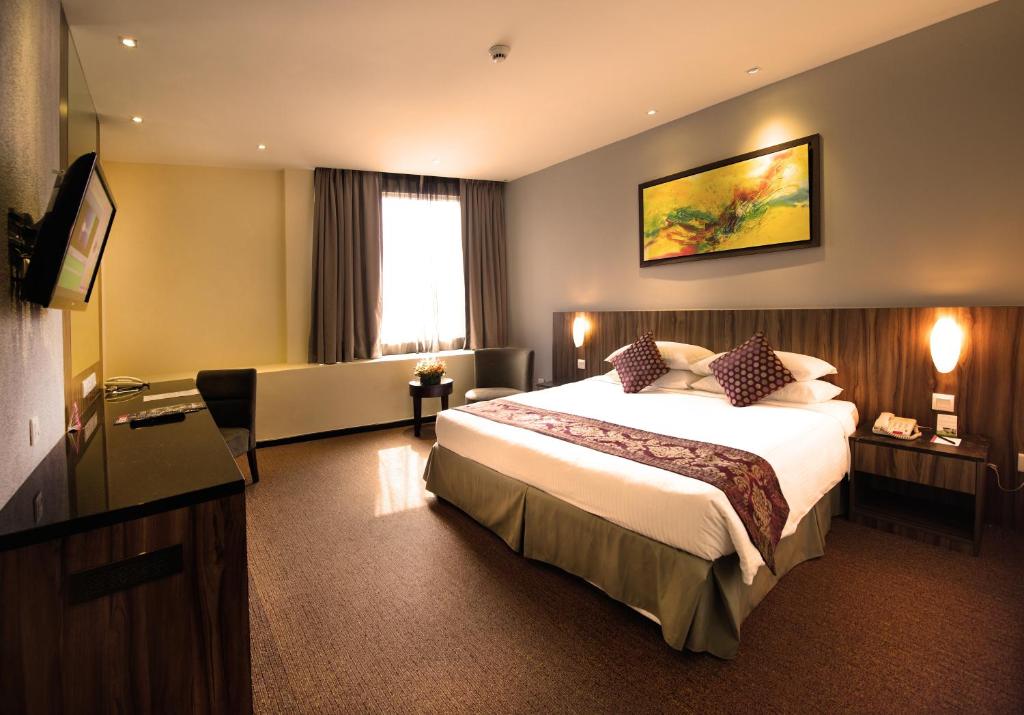 Royal Hotel