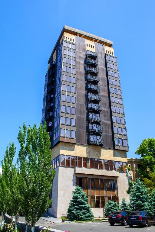 Hotel President