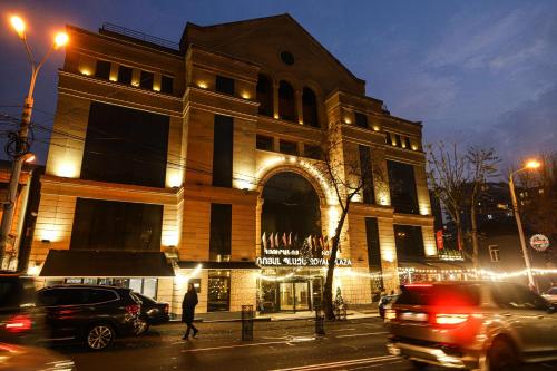royal plaza hotel yerevan
